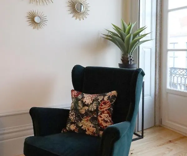 Flh Trendy Flat شقة *